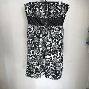 White House Black Market strapless dress